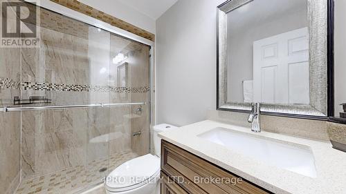 2798 Lindholm Crescent, Mississauga, ON - Indoor Photo Showing Bathroom