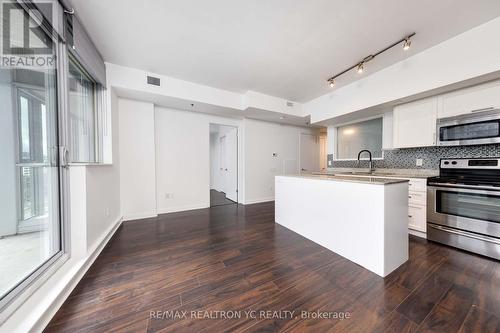 1403 - 375 King Street W, Toronto, ON - Indoor Photo Showing Kitchen