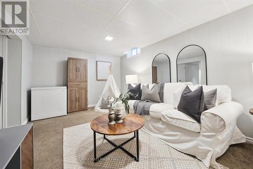 1182 Attersley Drive, Oshawa, ON - Indoor Photo Showing Living Room