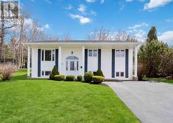 31 Barry Allen Drive  Dartmouth, NS B2W 5Z9