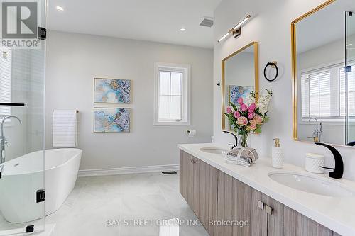 146 Petgor Path, Oakville, ON - Indoor Photo Showing Bathroom