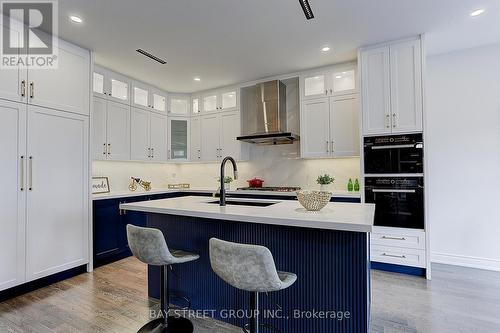 146 Petgor Path, Oakville, ON - Indoor Photo Showing Kitchen With Upgraded Kitchen