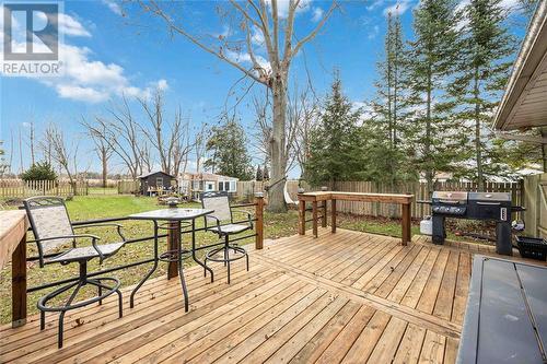 4715 Lakeside Street, Plympton-Wyoming, ON - Outdoor With Deck Patio Veranda