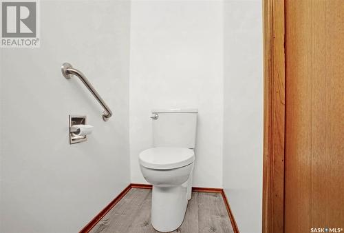 27 Laubach Avenue, Regina, SK - Indoor Photo Showing Bathroom