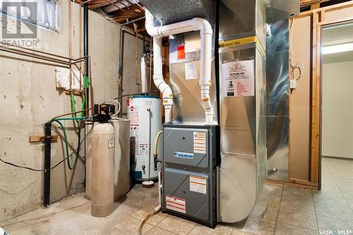 27 Laubach Avenue, Regina, SK - Indoor Photo Showing Basement