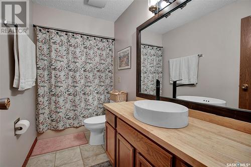 134 Silverwood Road, Saskatoon, SK - Indoor Photo Showing Bathroom