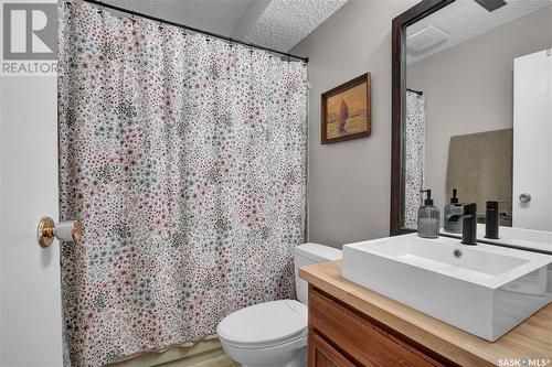 134 Silverwood Road, Saskatoon, SK - Indoor Photo Showing Bathroom