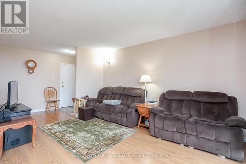 110 - 1103 Jalna Boulevard, London, ON - Indoor Photo Showing Living Room