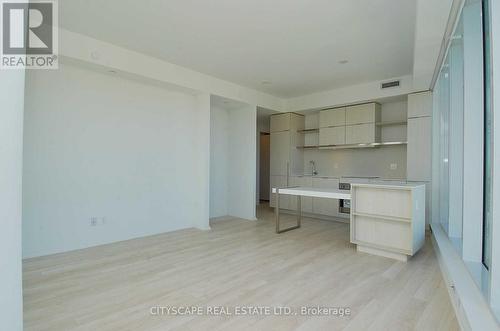 4202 - 197 Yonge Street, Toronto, ON - Indoor