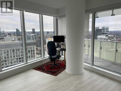 4202 - 197 Yonge Street, Toronto, ON - Indoor