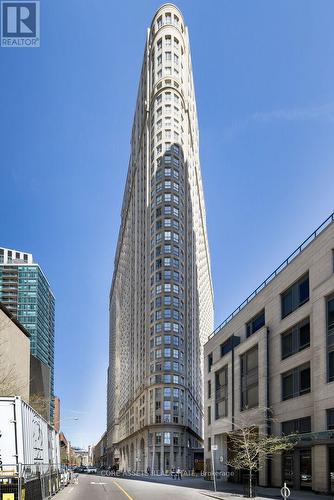 1706 - 25 The Esplanade, Toronto, ON - Outdoor With Facade