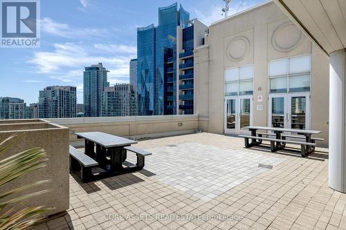 1706 - 25 The Esplanade, Toronto, ON - Outdoor