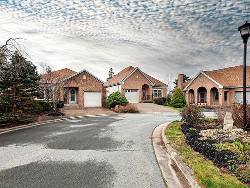 8 Compass Rose Court, Bedford, NS 