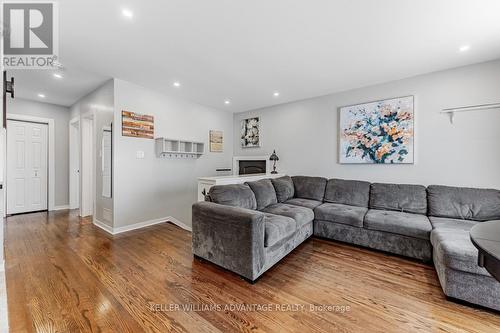 87 Merryfield Drive, Toronto, ON - Indoor Photo Showing Living Room