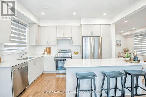 416 Coronation Road, Whitby, ON - Indoor Photo Showing Kitchen With Double Sink With Upgraded Kitchen