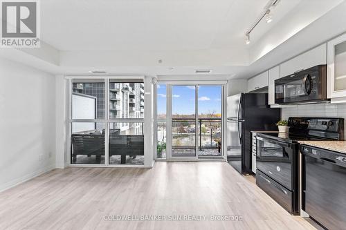 304 - 30 Meadowglen Place, Toronto, ON - Indoor Photo Showing Kitchen