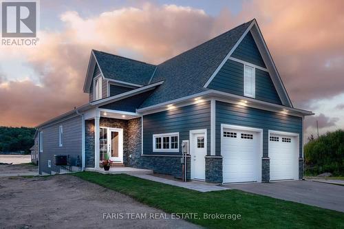 38 Magazine Street, Penetanguishene, ON - Outdoor With Facade