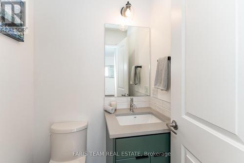 38 Magazine Street, Penetanguishene, ON - Indoor Photo Showing Bathroom