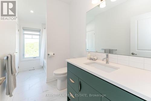 38 Magazine Street, Penetanguishene, ON - Indoor Photo Showing Bathroom