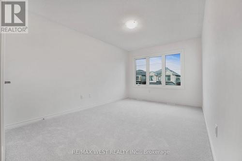 11 Gemini Drive, Barrie, ON - Indoor Photo Showing Other Room