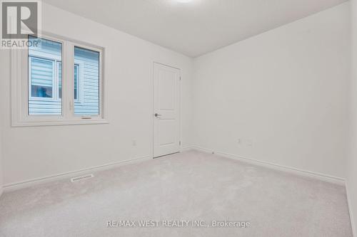 11 Gemini Drive, Barrie, ON - Indoor Photo Showing Other Room