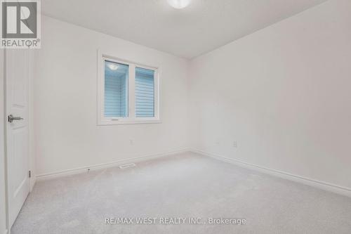 11 Gemini Drive, Barrie, ON - Indoor Photo Showing Other Room