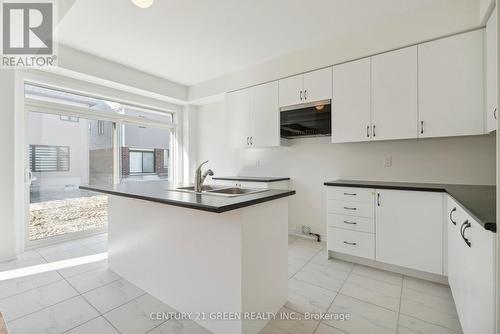 41 Durham Avenue, Barrie, ON - Indoor Photo Showing Kitchen