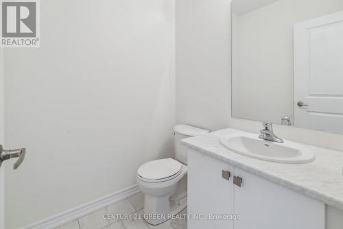 41 Durham Avenue, Barrie, ON - Indoor Photo Showing Bathroom