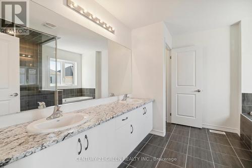 41 Durham Avenue, Barrie, ON - Indoor Photo Showing Bathroom