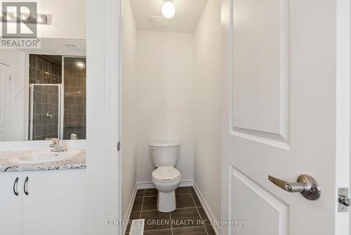 41 Durham Avenue, Barrie, ON - Indoor Photo Showing Bathroom