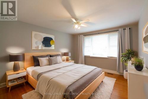 205 Wellington Street E, Barrie, ON - Indoor Photo Showing Bedroom