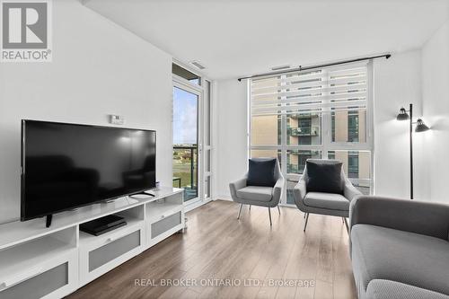 408 - 65 Yorkland Boulevard, Brampton, ON - Indoor Photo Showing Living Room