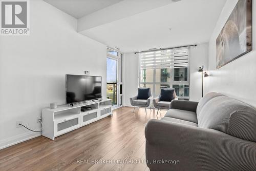 408 - 65 Yorkland Boulevard, Brampton, ON - Indoor Photo Showing Living Room