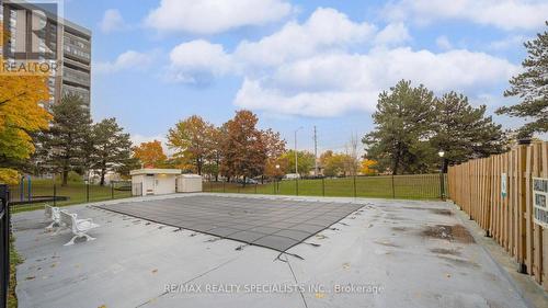 1011 - 18 Knightsbridge Road, Brampton, ON - Outdoor