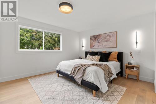 332 Swinburne Road, Burlington, ON - Indoor Photo Showing Bedroom