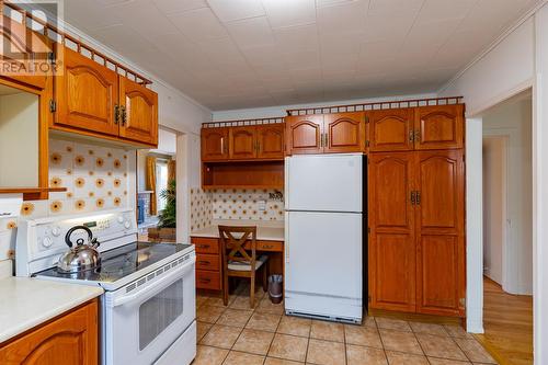 2685 Topsail Road, Conception Bay South, NL - Indoor Photo Showing Kitchen