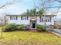 54 Sunnyvale Crescent  Lower Sackville, NS B4E 2G8