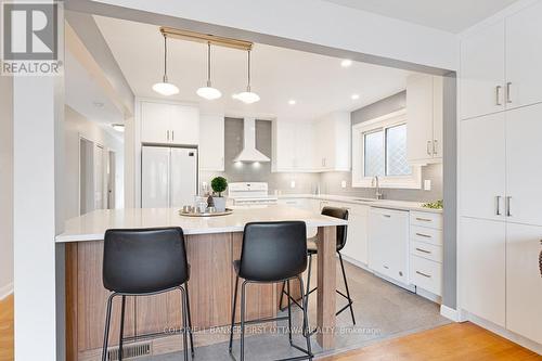 2660 Conn Street, Ottawa, ON - Indoor Photo Showing Kitchen With Upgraded Kitchen