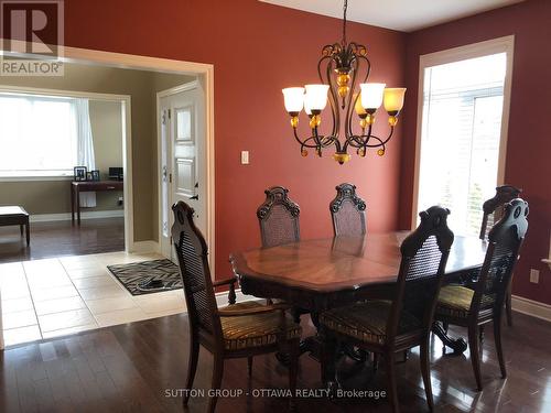 40 St. Helen'S Place, Ottawa, ON - Indoor Photo Showing Dining Room