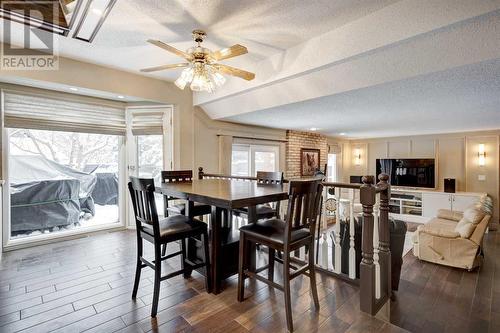 Breakfast Nook - 14136 Park Estates Drive Se, Calgary, AB 