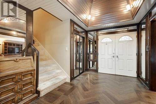 Foyer: Large Entry - 14136 Park Estates Drive Se, Calgary, AB 