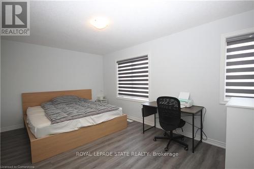 17 Barley Lane, Hamilton, ON - Indoor Photo Showing Bedroom