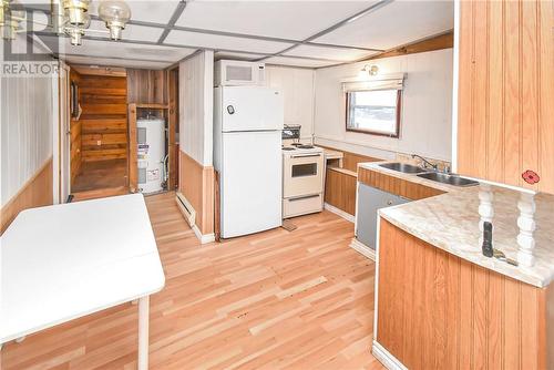 5 Andrew Street, Wahnapitae, ON - Indoor Photo Showing Kitchen With Double Sink