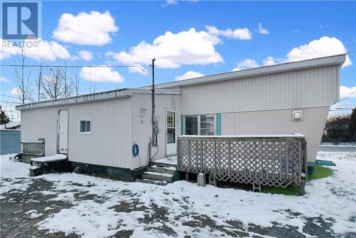 5 Andrew Street, Wahnapitae, ON - Outdoor