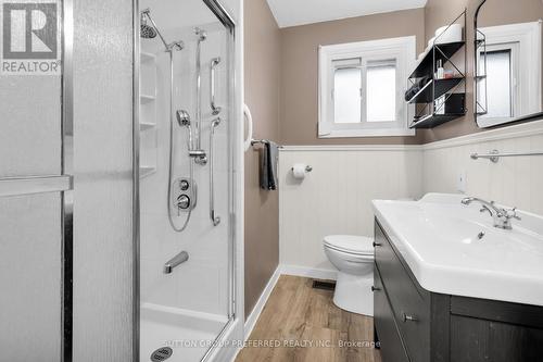 1200 Lancaster Street, London, ON - Indoor Photo Showing Bathroom