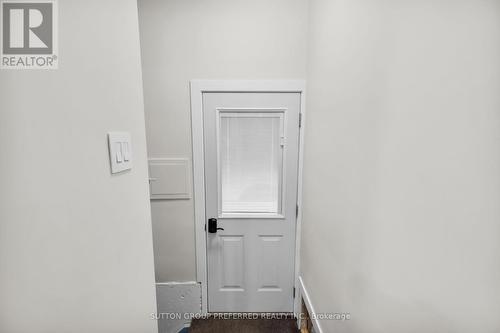 1200 Lancaster Street, London, ON - Indoor Photo Showing Other Room