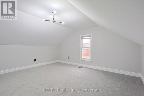 6304 Ker Street, Niagara Falls (216 - Dorchester), ON - Indoor Photo Showing Other Room