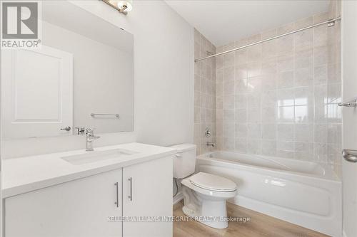 313 - 1350 Hemlock Street, Ottawa, ON - Indoor Photo Showing Bathroom