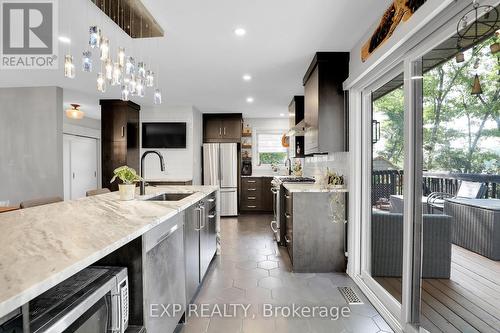 1034 Bayview Drive, Ottawa, ON - Indoor Photo Showing Kitchen With Stainless Steel Kitchen With Upgraded Kitchen