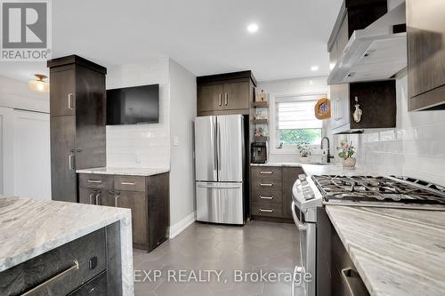 1034 Bayview Drive, Ottawa, ON - Indoor Photo Showing Kitchen With Upgraded Kitchen